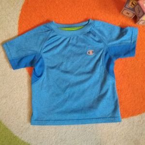 Champion Tee with vented sides